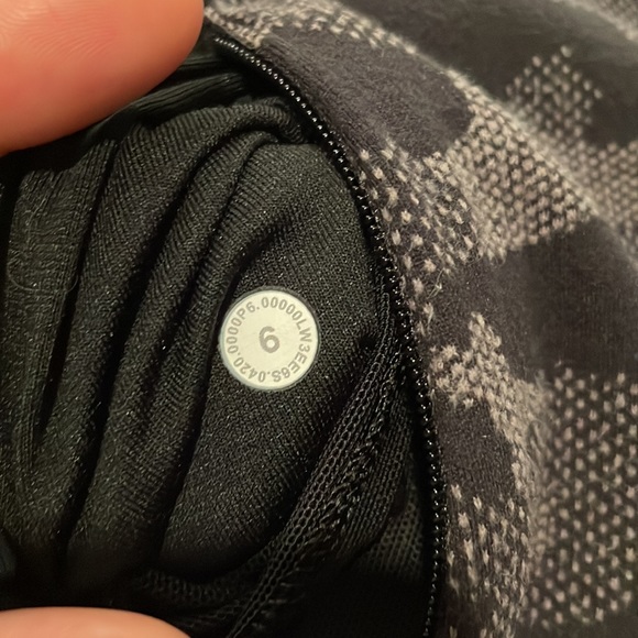Lululemon jacket - Picture 4 of 4